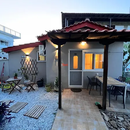 Estia Apartment