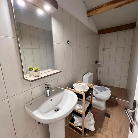 Estia Apartment *