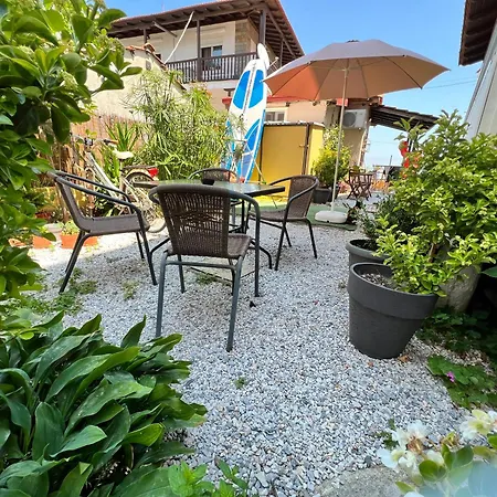 Estia Apartment