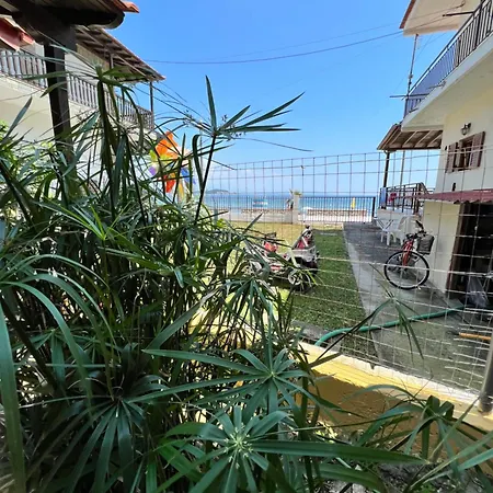 Estia Apartment *