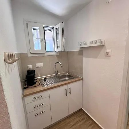 Estia Apartment